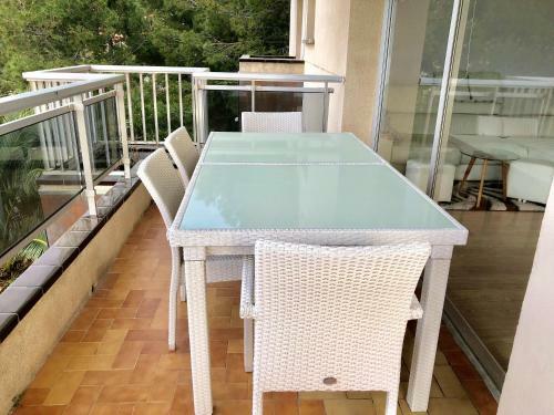 Apartment With 3 Bedrooms In Salou