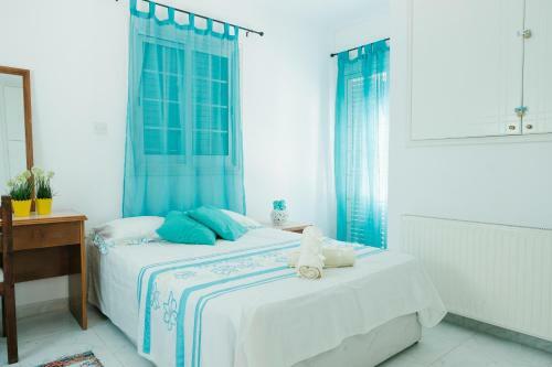 Five Greeks 4 Bedroom Villa In Paphos