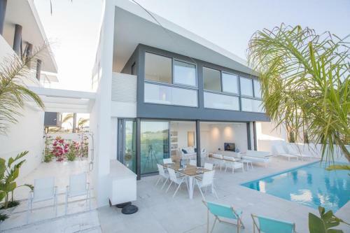 The White H Villa, Protaras, Fresh And Peaceful