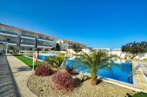 Mythical Sands Ground Floor Apartment For 6 Persons