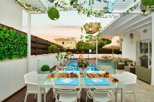 Sunnyvillascyprus: Modern 3br Villa /w Pool