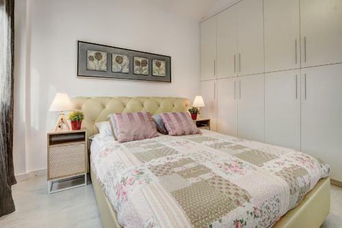 Sunnyvillascyprus: Modern 3br Villa /w Pool