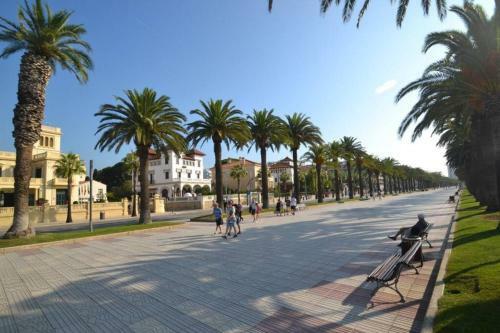 Moderno Apartamento Con Piscina En Playa Salou