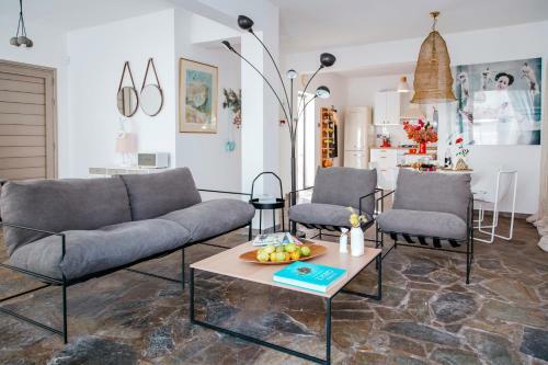 Island Home Seaside Villa
