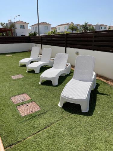 Beautiful Villa With Pool In Ayia Triada Cyprus