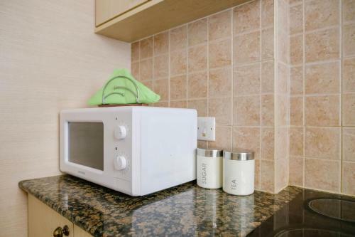 Queens Gardens 2 Bedroom Townhouse In Paphos