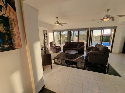 Villa Phoenix In Secret Valley