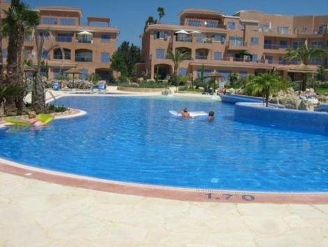 Comfortable 2 Bedroom Apartment In Popular Limnaria Gardens