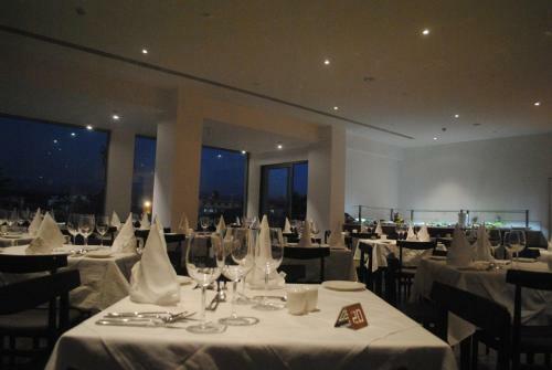 Gold Lagoon Kosher Hotel