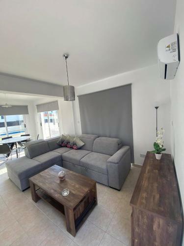 Cosy Apartment In Kato Paphos With Pool Access
