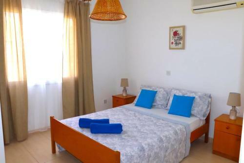 Central 2 Bedroom Apartment In Kato Paphos