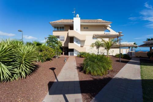 Luxury Golf & Sea Apartment
