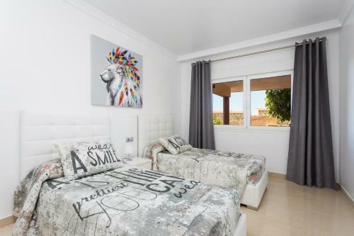 Luxury Golf & Sea Apartment
