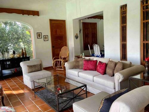 El Vergel Entire Villa W/pool
