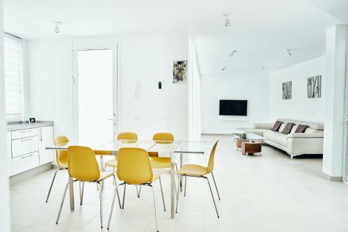 Villa Vila Carla - 3bdr + 3bath In Amarilla Golf