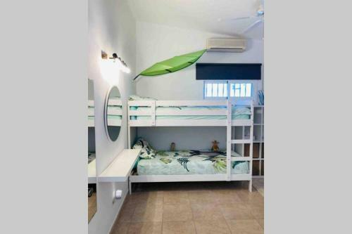 Villa With Sea View And Luxury Heated Pool