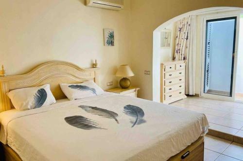 Villa With Sea View And Luxury Heated Pool