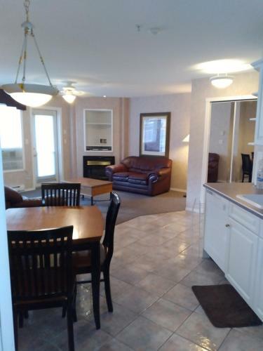 Apartamento 6 Guests Jacuzzi Fairmont Hot Springs AC Bbq