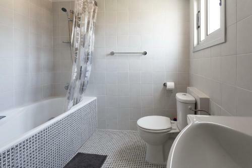 Sea Breeze Apartments - 3 Bedroom Apartment