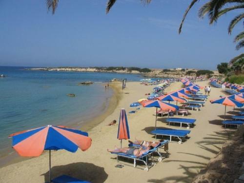 Ground Floor One Bedroom Apartment B2, 3 Pools, Free Wifi