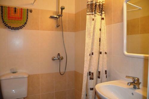 Ground Floor One Bedroom Apartment B2, 3 Pools, Free Wifi
