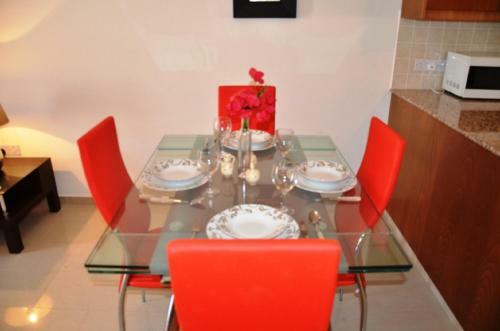 Ground Floor One Bedroom Apartment B2, 3 Pools, Free Wifi