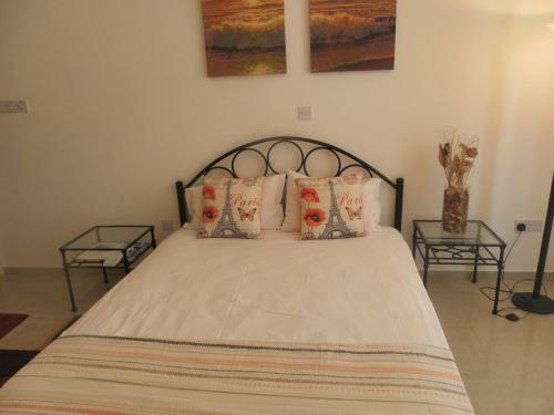 Apartamento Studio, E104 With Double Bed, Kitchen & Shower Room, Sunny Balcony