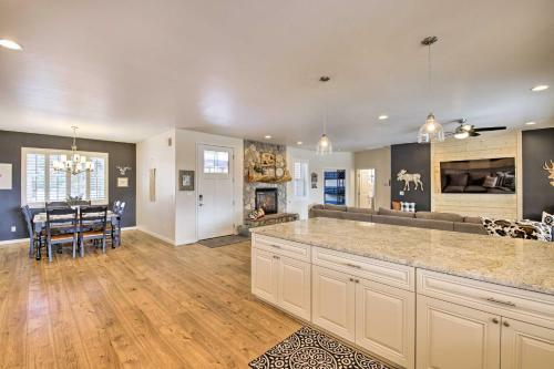 Sunlit Heber Family Cabin With Deck And Mtn Views