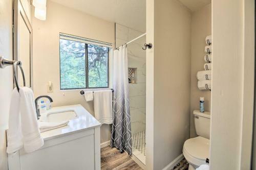 Dreamy Pinetop Log Cabin Golf, Hike And Ski!
