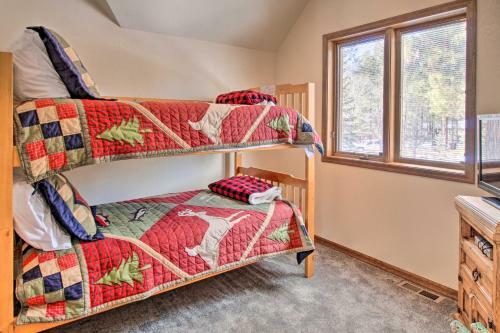 Cheery Family Cabin With Fire Pit And Fenced Yard