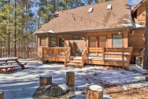 Cheery Family Cabin With Fire Pit And Fenced Yard