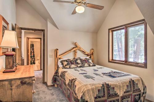 Cheery Family Cabin With Fire Pit And Fenced Yard