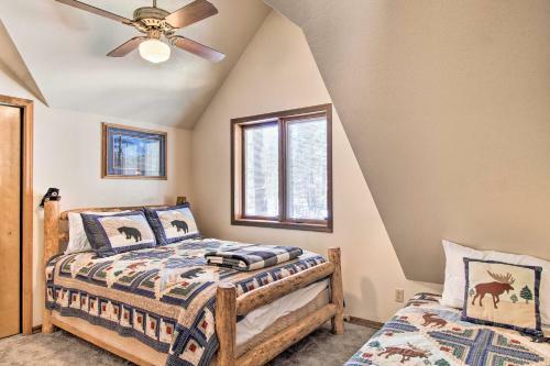 Cheery Family Cabin With Fire Pit And Fenced Yard