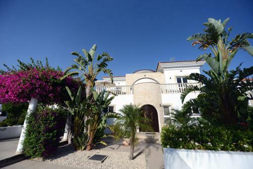 Villa Karythia