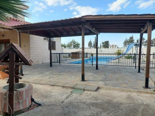 4 Bd Villa By Golden Bay Beach In Pyla