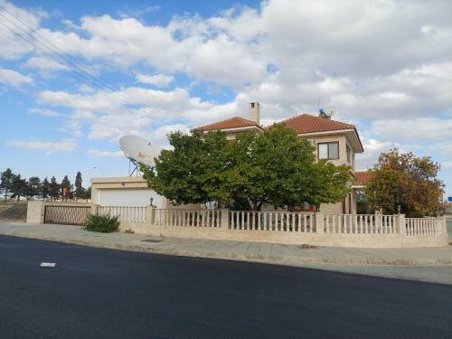 4 Bd Villa By Golden Bay Beach In Pyla
