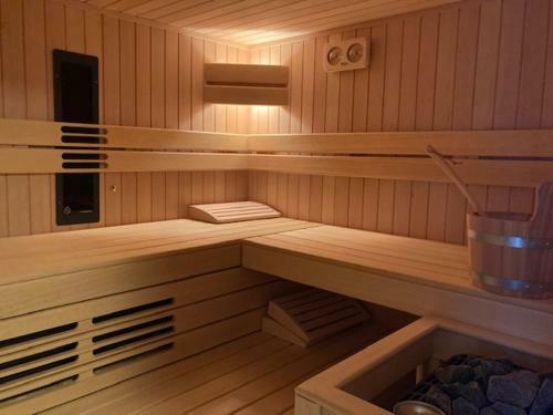 Villa With Heated Swimming Pool, Sauna And Garden