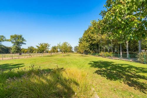 Villa With Heated Swimming Pool, Sauna And Garden