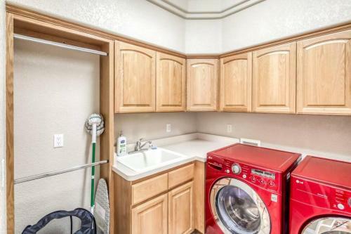 360 Lake Havasu Views With Pool & Bbq!
