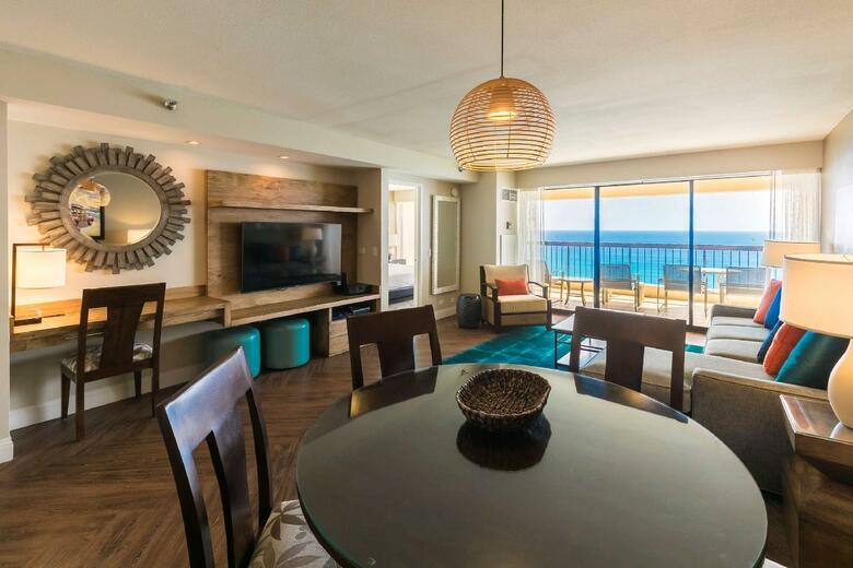 Hotel Aston Waikiki Beach Tower