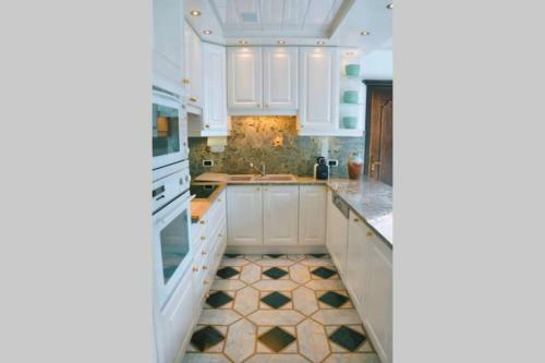 Villa C�leste Met Jacuzzi Nabij Kust De Haan