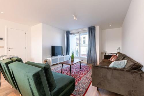 Spacious And Sunny Apartment With Large Terraces And Private Parking