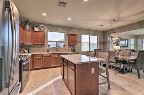 Chic Maricopa Home Less Than 5 Mi To Copper Sky Park!