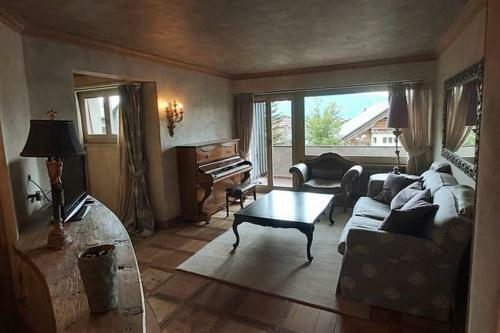 Beautiful Apartment Over The Mountain