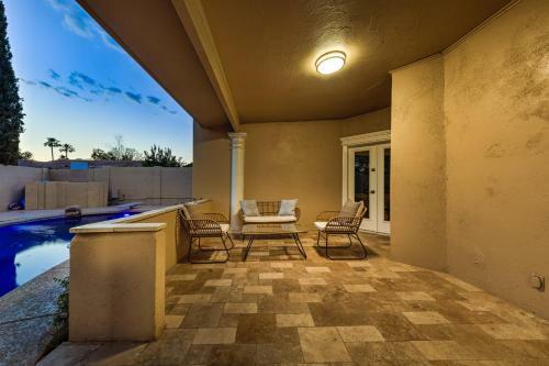 Spacious & Updated House Pool