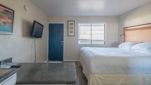 Wanderjaunt - Chic Mesa Apartments