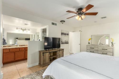 Beautiful 5 Bd 2 Ba/cubs/a's/downtown Mesa/asu/rv
