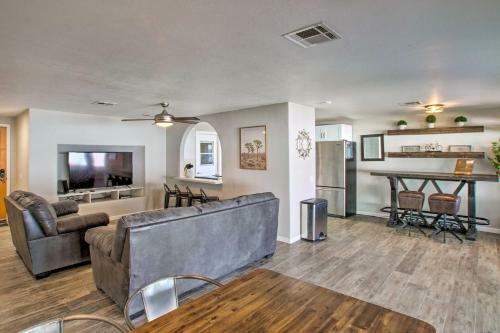 Mesa Home With Fenced Yard, Walk To Sloan Park!