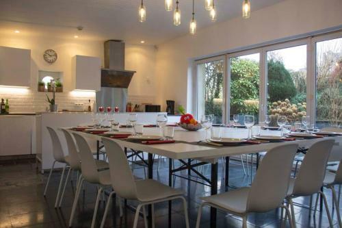 Enjoy Square - Spacious Holiday Home Near Maredsous