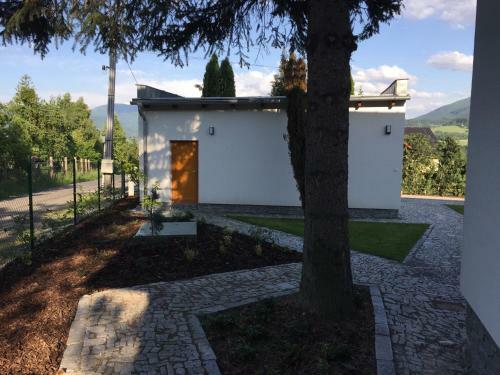 Hostal Vila Apalucha49 ?eladn� - 12 Osob